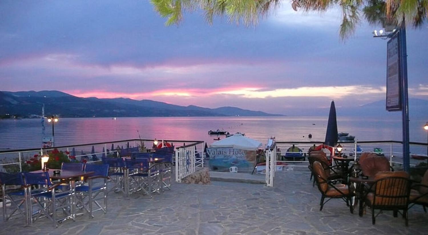Valais Hotel อลิกานาส ภายนอก รูปภาพ